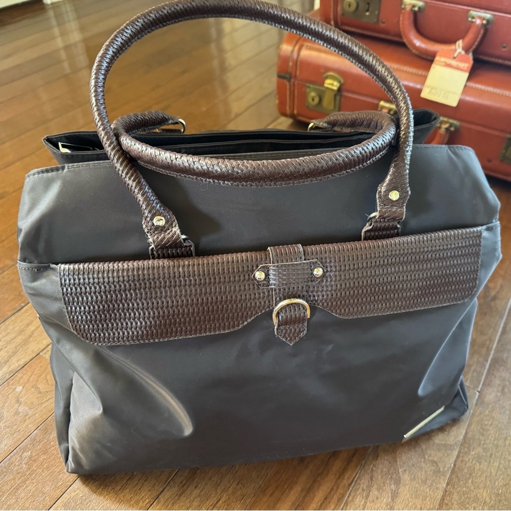 TravelSmith Classic Brown Travel Tote Structured Nylon Carry-On Chic Organizer